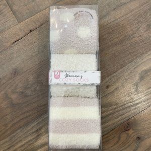 WOMENS COZY SOCKS